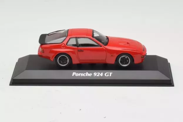 Minichamps Porsche 924 Carrera Gt Coupe 1981 1:43 940066120
